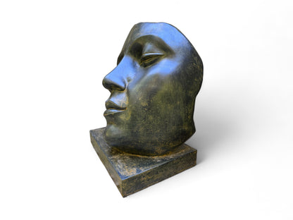 Gesichtsskulptur - Garten, Terrasse - Robust und ästhetisch – Schlafendes Gesicht - Gelblich aus Glasfaserbeton – 85 cm - FaHome