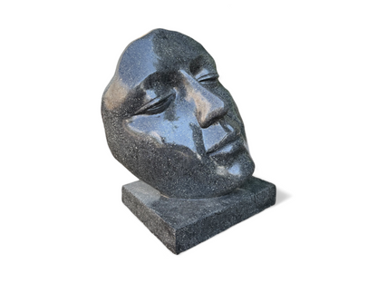 Terrazzo Gesichtsskulptur - Garten, Terrasse, Eingangsbereich - Robust und ästhetisch – Schlafendes Gesicht aus Terrazzo – 85 cm - FaHome