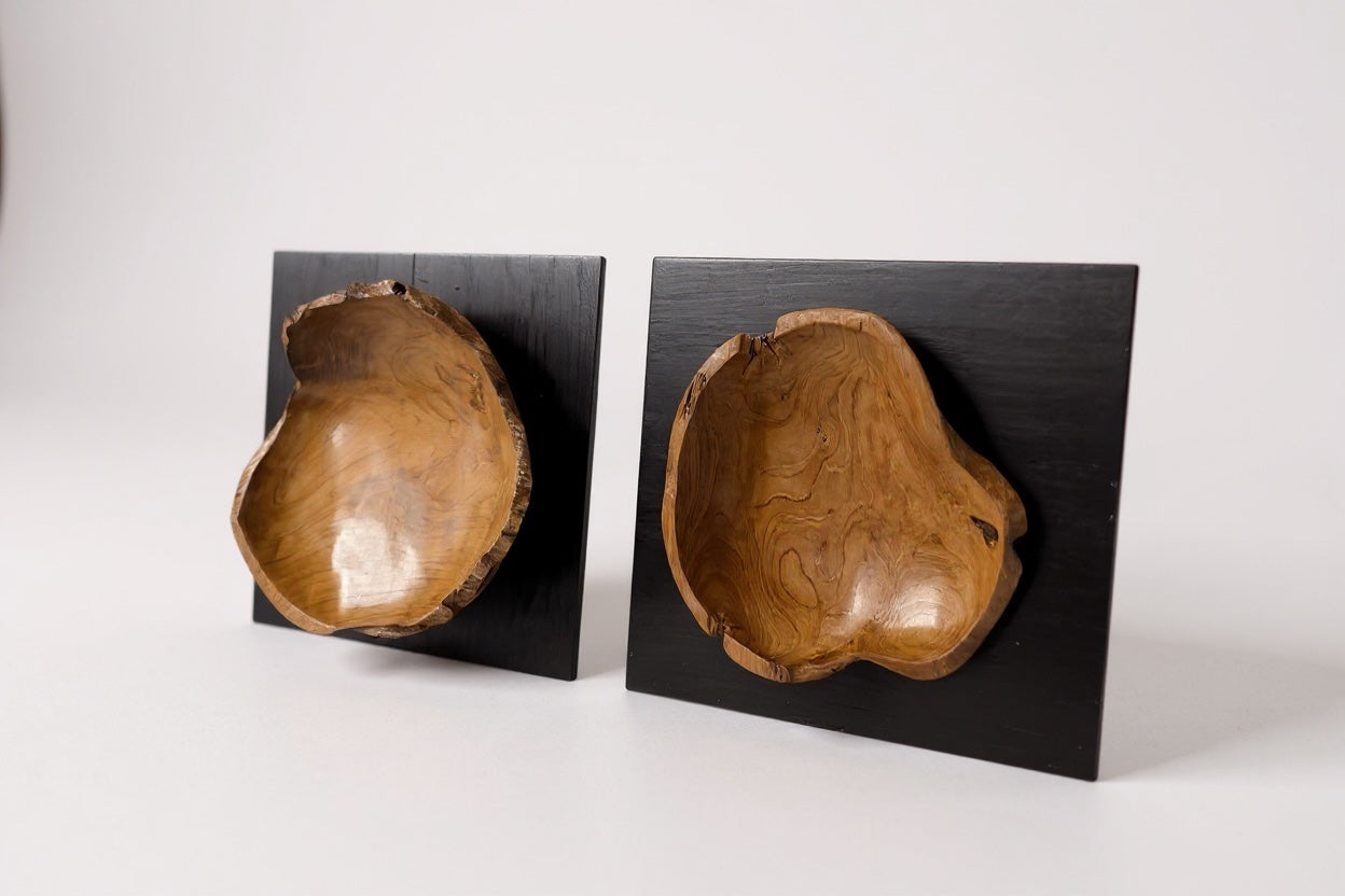 Teak wood wall decoration on a black wooden base – handcrafted solid wood unique piece – modern natural wood wall art – 40x40x10 cm